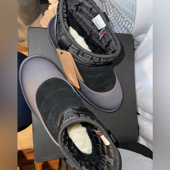 Brand new in box!! - Picture 3 of 6